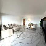 The Grand Vista - View & Parking