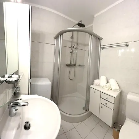 Апартаменти The Grand Vista - View & Parking