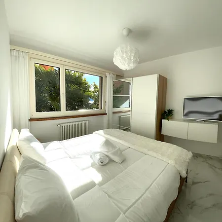 The Grand Vista - View & Parking Apartment *