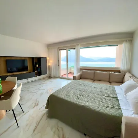 The Grand Vista - View & Parking *