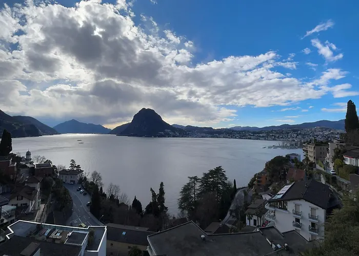 The Grand Vista - View & Parking アパート *