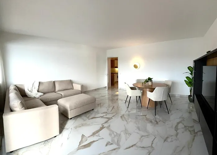 The Grand Vista - View & Parking