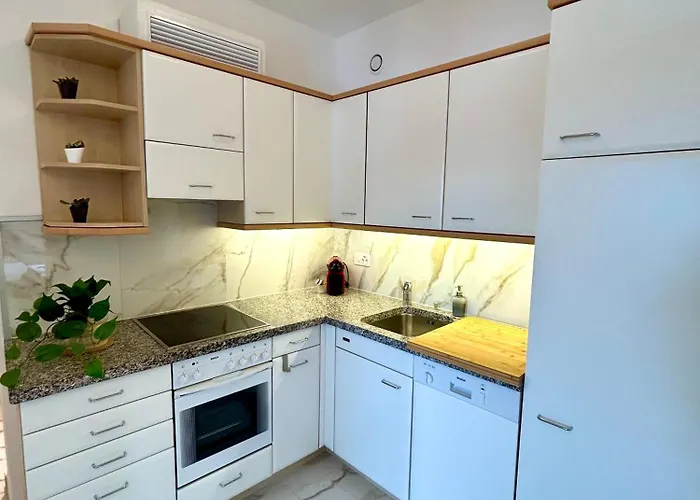 The Grand Vista - View & Parking *