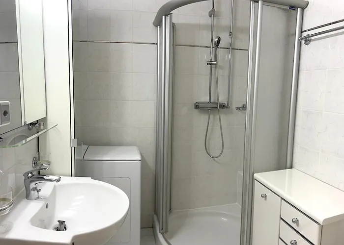 The Grand Vista - View & Parking ルガーノ