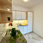 The Grand Vista - View & Parking Апартаменти